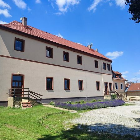 Zamecek Cerov Apartment Jičín Exterior foto